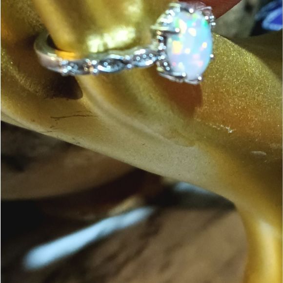 Opal & CZ Diamond 💍 Ring - Picture 5 of 7